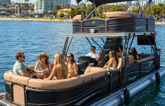 New Luxury Tritoon 35ft 2022 Escalante Party Boat (Fully Licensed W/ Captain)