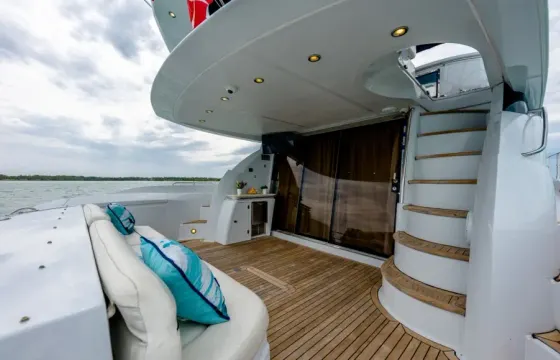 Luxury 72' Sunseeker Manhattan Mega Yacht in Miami Beach, Florida