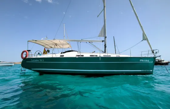 Beneteau Cyclades 393 - VAIANA DAY CHARTER