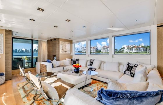 Miami Beach | 97' Sanlorenzo Power Mega yacht for 13 guests