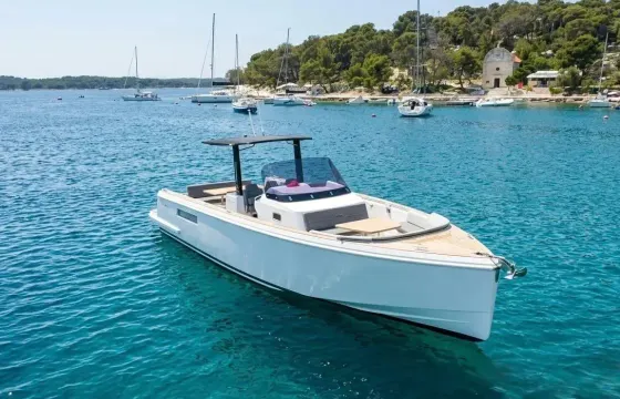 French Riviera Yacht Charter Aboard Fjord 36 Open Boat