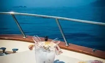 26 ft Power Boat Rental for 4 People in Positano, Italy