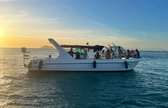 34ft Compact Fibra Best Boat in Búzios!
