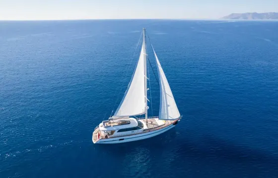 Luxury Yacht Maris 20