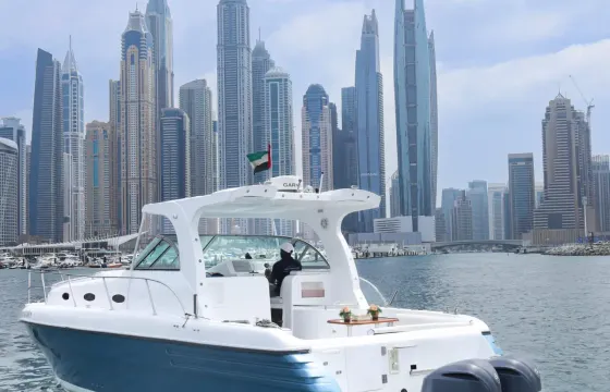Luxury 40 ft Private Yacht Tour in Dubai Marina