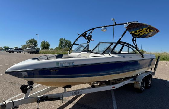 25ft Tige 2300V Limited Wakeboard Boat