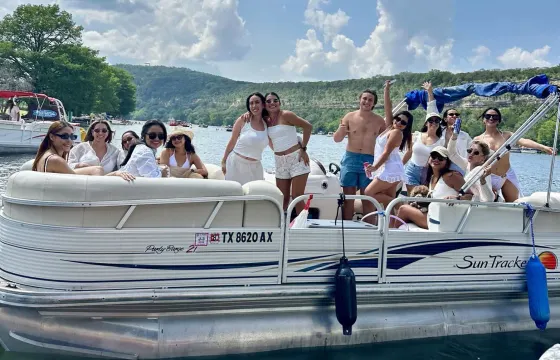 Simply Perfect 24' Sun Tracker Pontoon on Lake Austin