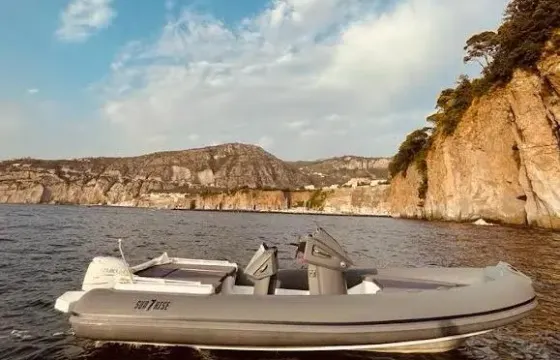 Sunrise 21 RIB for 6 people in Sorrento