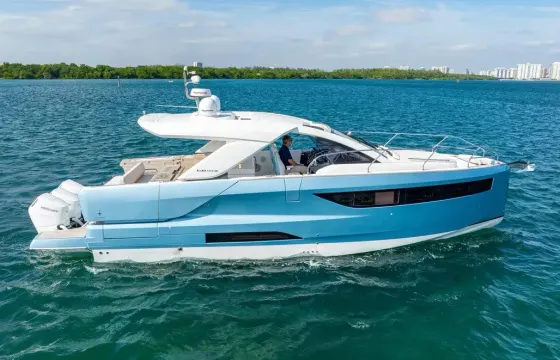 Luxurious 43' Jeanneau serving South Florida and Bahamas