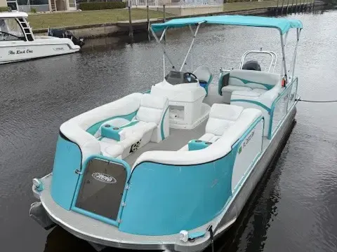 2022, 22 ft Aloha Tritoon, 150 h.p. Mercury 4 Stroke, South Cape Coral, holds 10
