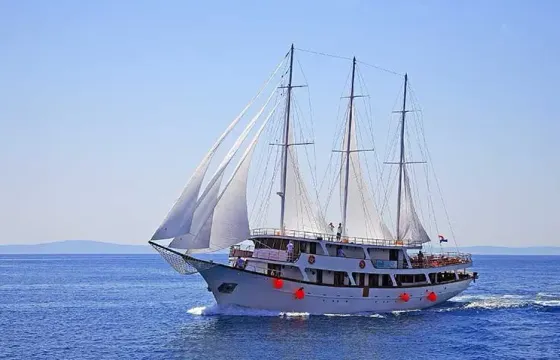 ''M/Y EOS'' Sailing Mega Yacht Charter in Jesenice