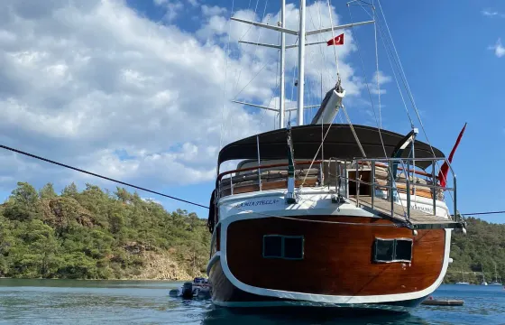 Explore the Aegean Sea in Style: 32-Meter Luxury Motor Yacht