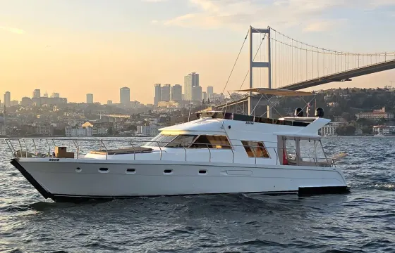 Elevate Your Celebration: 53ft Custom Made Yacht Experiences in İstanbul