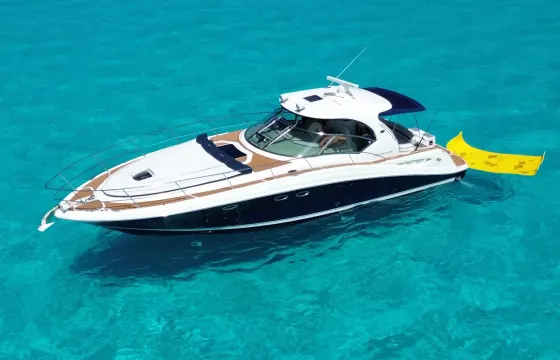 Unforgettable Adventure Aboard a 45ft Sundancer Yacht in Cancún