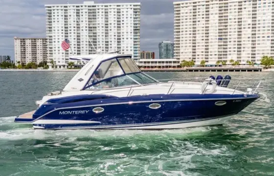 Spectacular 34 Monterey With Bathroom And Cabin A/C