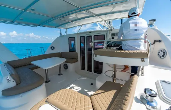 Gorgeous Luxurious Catamaran Open Bar