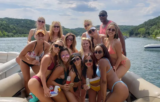 Party Cove Boat Rental on Lake Travis, ATX (12 Persons Capacity) - $160/hour