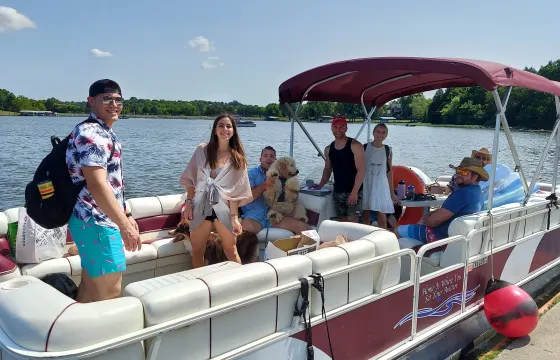 28 Ft. Pontoon Boat Near Nashville on Old Hickory Lake