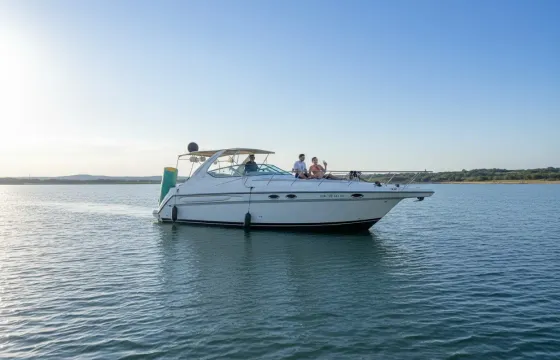 40ft Yacht Party Boat -18 passenger - LOUD stereo-restroom