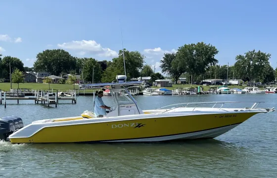 35ft Center Console for daytime cruises, big lake fishing and weekend adventures