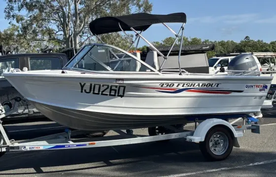 Quintrex 430 Fishabout self-drive in Brisbane - Perfect for Fishing & Cruising