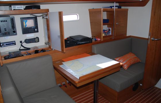 Charter Hanse 430e - Isle of Ruegen