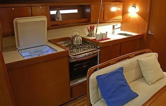 Luxury Cruising ''Dufour 425 Mammamia'' Charter in Italy