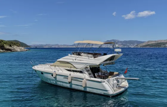 An Unparalleled Sea Experience for 12 People on a 44ft Luxury Motor Yacht
