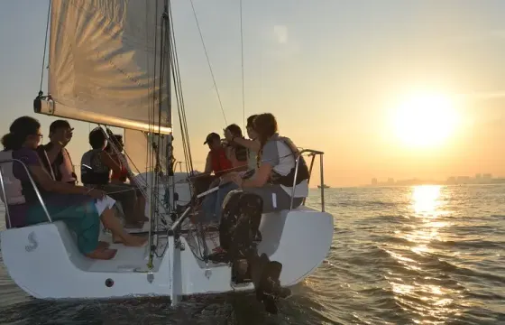 Harbour Crossing on Yacht Beneteau 7.5 from Mumbai to Mandwa