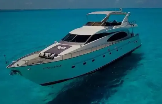 Luxury Azimut 85ft Avaliable for Rental in Cancun and Isla Mujeres