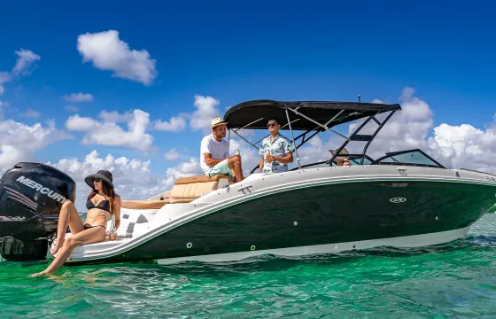2019 Sea Ray Sun Deck up to 10 people in Miami Beach