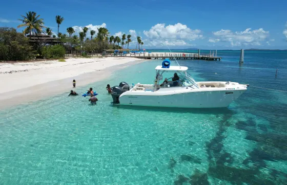30 ft Power Cat / All Inclusive Private Tours