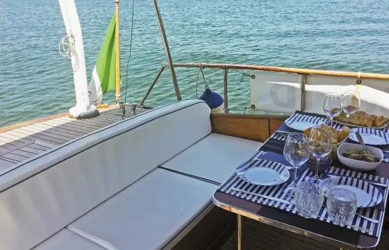 Exclusive Vintage Wooden Boat