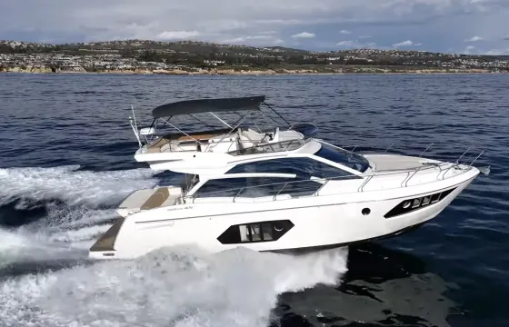 Luxury 45' Absolute Fly Italian Yacht for Charter