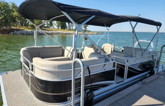 Qwest 822 Lani Pontoon for Rent at Lake Ray Roberts Isle Du Bois State Park