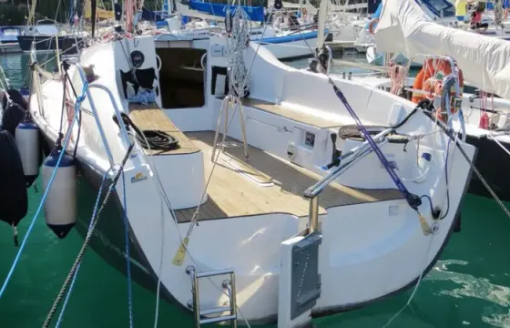 Cruising Monohull rental in Navene - Malcesine Garda Lake ITALY