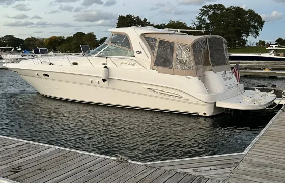 51ft Sea Ray Sundancer Yacht at Diversey Harbor!