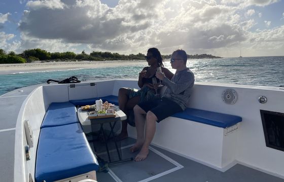 private boat charter, Bonaire, Kralendijk Snorkeling, wakeboarding, tubing