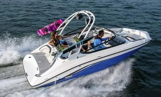 "Jet Boat" Yamaha Ar 190