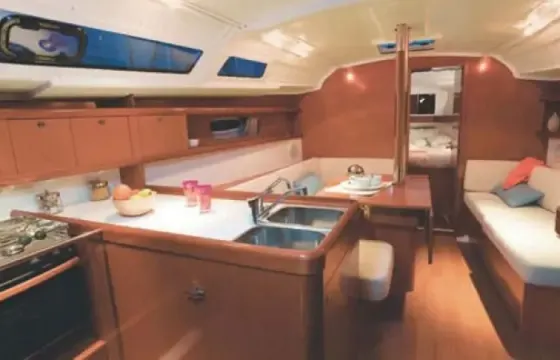 Charter Oceanis 37 Sailing Yacht in Italy