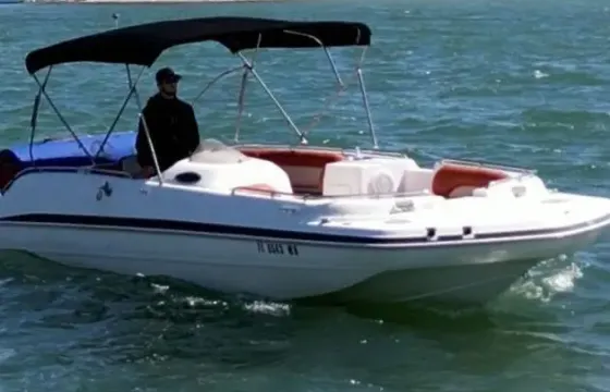 Enjoy 26ft Hurricane Deck Boat in Miami!