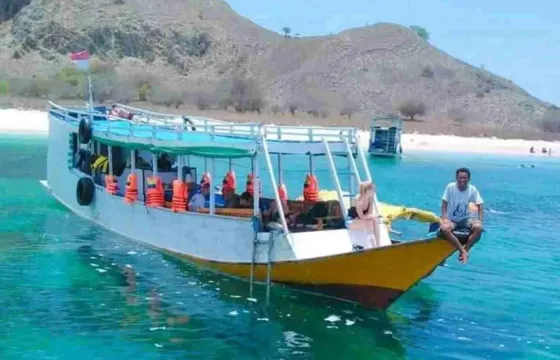 Day trip Sunset Cruise Rinca Island