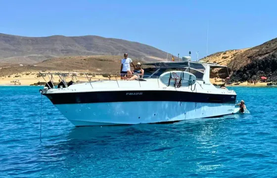 Luxury Private Yacht Tour with Gourmet Barbecue to the Papagayo Beaches
