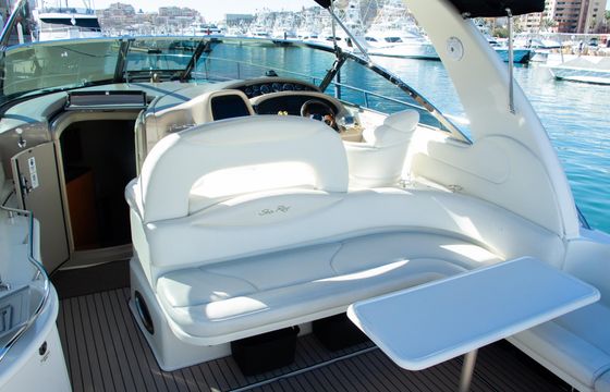 Unforgettable Luxury 45ft Searay Sundancer Yacht Rental