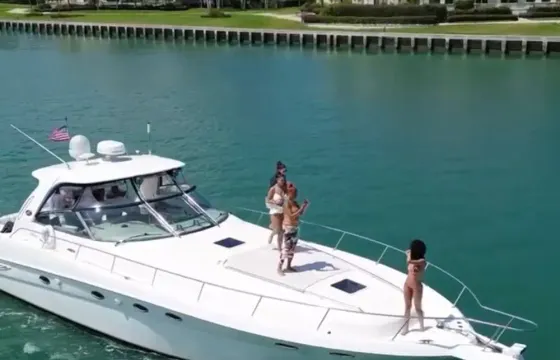 Luxury 55' SeaRay Yacht Rental in Miami / Perfect for Parties & Special Events