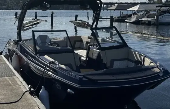 Super Fun, Luxury, Fast, New Wake Boat Heyday H20 with luxury rear facing seat