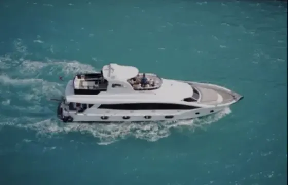 Daily hourly boat tours