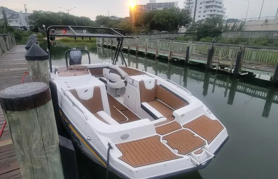 Great for water sports "tubing/ski" and cruising the bay for romantic outings!