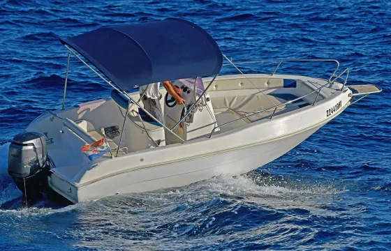 Blumax 550 Open with Yamaha 100 hp engine