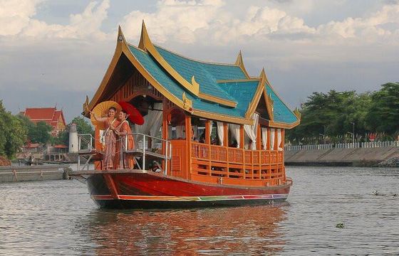 Heritage Sightseeing Boat at Bangkok with Thai Dance